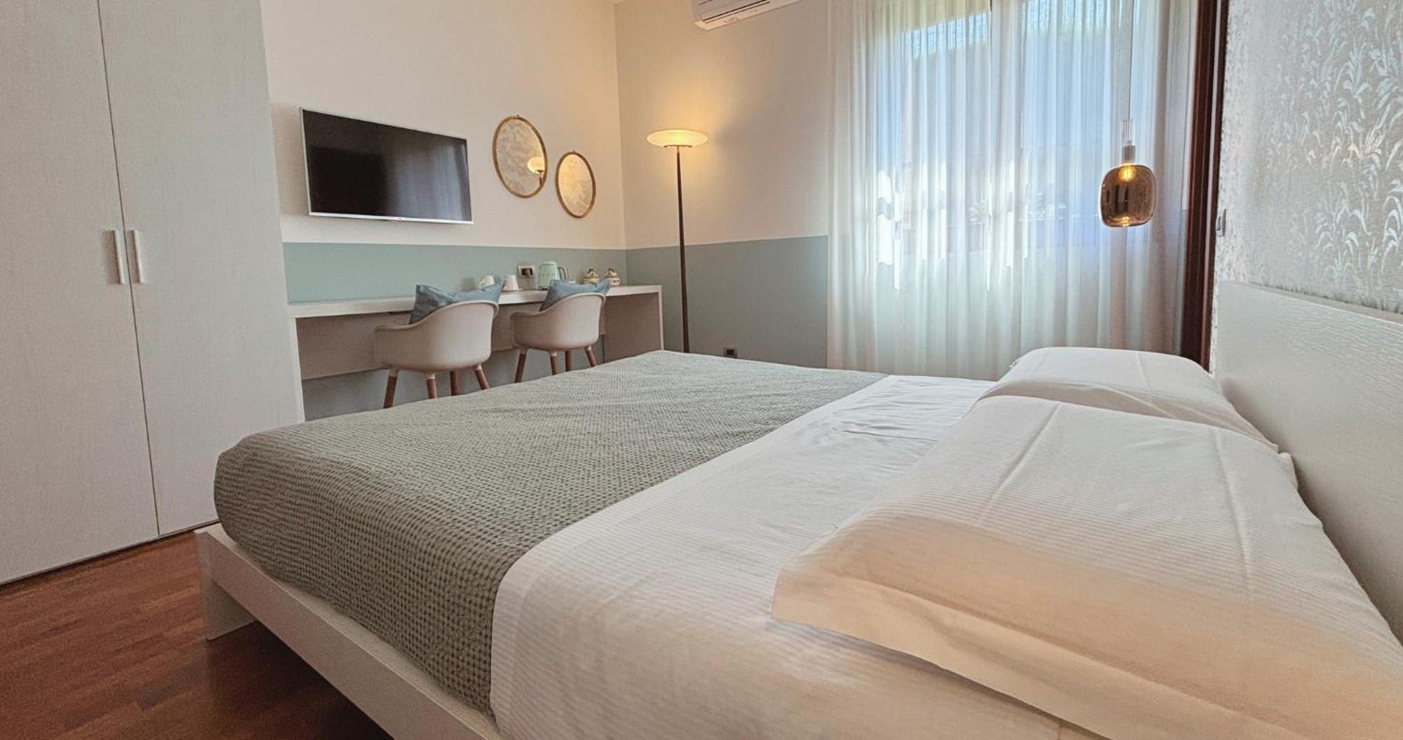 B&B Casa Ceruti Villa Guardia Luaran gambar